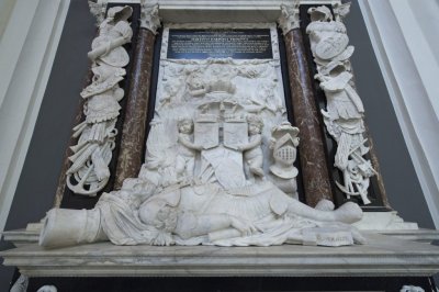 Delft, prot gem Oude Kerk praalgraf Tromp [011], 2015 8177.jpg
