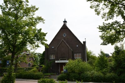 Duivendrecht, prot gem Kleine Kerk 11, 2015.jpg