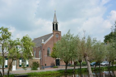 Brandwijk, geref kerk 18, 2015.jpg