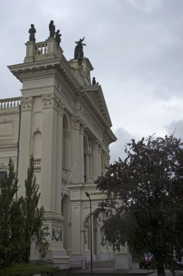 Oudenbosch RK Basiliek H.H. Agatha en Barbara exterieur [011], 2015 2020.jpg