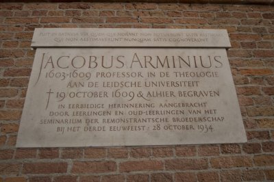 Leiden, prot gem Pieterskerk Gedenksteen Arminius [011], 2015 2087.jpg