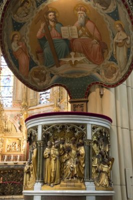 Delft, RK Maria van Jessekerk preekstoel met gebogen klankbord [011], 2015 2316.jpg