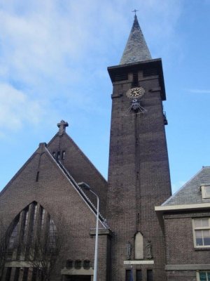 Leiden, RK (Singelkerk) Herensingel 3 olv hemelvaart en st Joseph [040], 2015.jpg