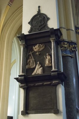 Maastricht RK Servaasbasiliek 16 Bij kapel Zuidzijde 2016 [011] 7830.jpg
