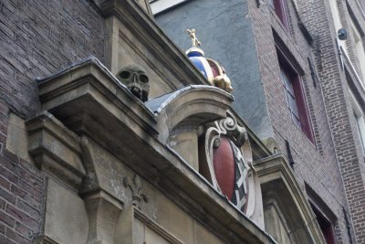 Amsterdam, Waalse kerk Oude Zijds 36 Poort Oude Hoogstraat [011], 2016 2884.jpg