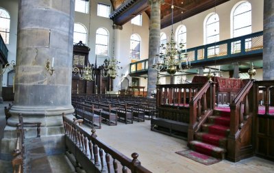 Amsterdam, Synagoge Portugees 14 [053], 2016.jpg