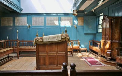 Amsterdam, Synagoge Portugees 21 [053], 2016.jpg