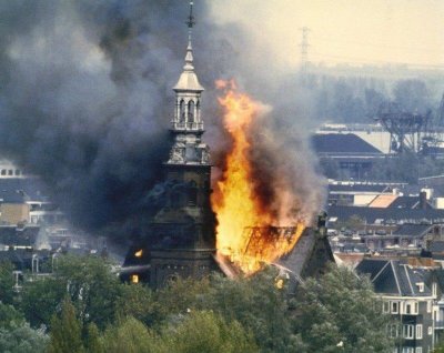 Amsterdam, Muiderkerk (Yvonne Stolte), 31 10 1989.jpg