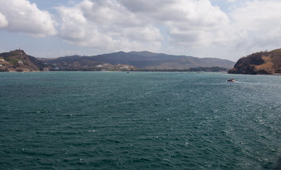 Tender heading for San Juan del Sur