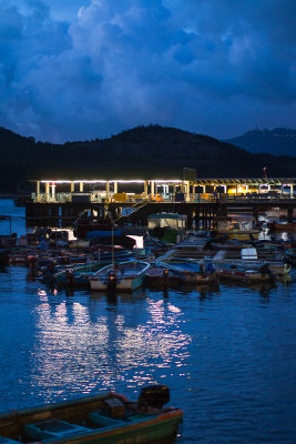 Sok Kwu Wan at night 