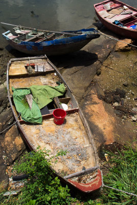 abandoned boats 