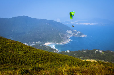 para-glider above Big Wave Bay 