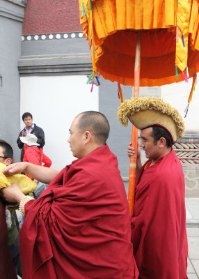 KUMBUM MONASTERY - QINGHAI - SUNNING BUDDHA FESTIVAL 2013 (139).JPG