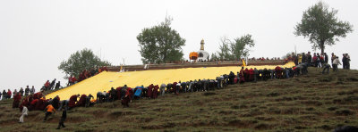 KUMBUM MONASTERY - QINGHAI - SUNNING BUDDHA FESTIVAL 2013 (194).JPG