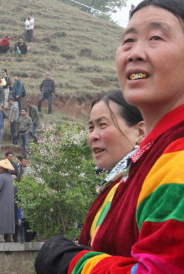 KUMBUM MONASTERY - QINGHAI - SUNNING BUDDHA FESTIVAL 2013 (230).JPG