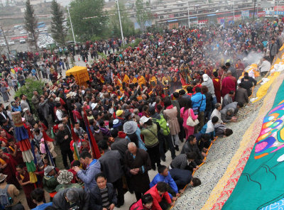 KUMBUM MONASTERY - QINGHAI - SUNNING BUDDHA FESTIVAL 2013 (245).JPG