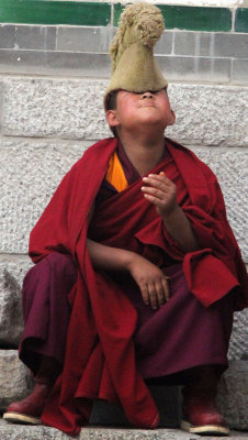 KUMBUM MONASTERY - QINGHAI - SUNNING BUDDHA FESTIVAL 2013 (27).JPG