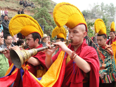 KUMBUM MONASTERY - QINGHAI - SUNNING BUDDHA FESTIVAL 2013 (310).JPG