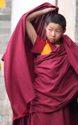 KUMBUM MONASTERY - QINGHAI - SUNNING BUDDHA FESTIVAL 2013 (33).JPG