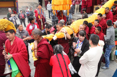 KUMBUM MONASTERY - QINGHAI - SUNNING BUDDHA FESTIVAL 2013 (89).JPG