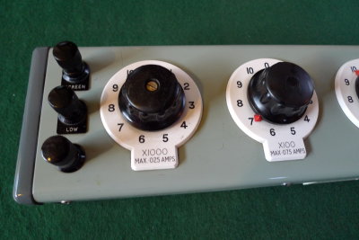 Cambridge AC/DC resistance box 0.01