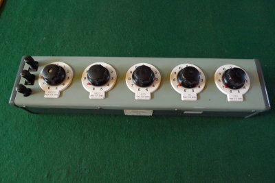Cambridge AC/DC resistance box 0.1