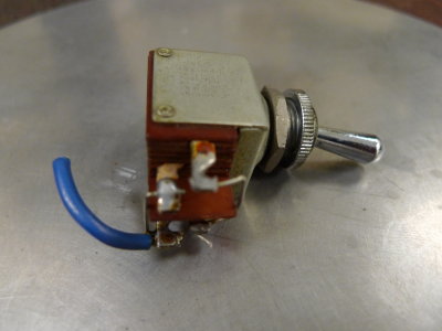 Bulgin switch S300DP