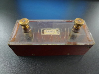 Fixed resistance box