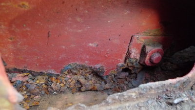 Serious rust problem near seatbelt anchorage point (not traveller)