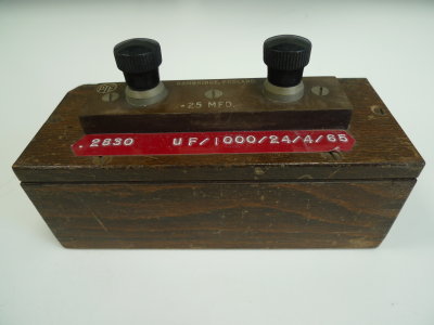 Capacitor Box. Cambridge inst.
