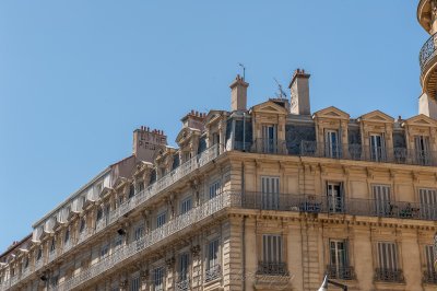 Building Lines on Rue de la Republique