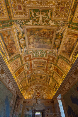 The Vatican Map Room Long View (4)