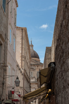 Dubrovnik Cathedral Thru the Alley