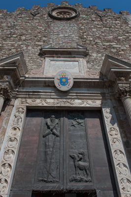 Duomo di Taormina Side Door (1)