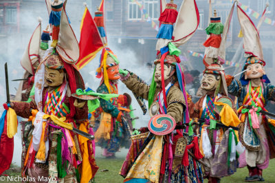 China (Sichuan) - Monk Dancers At Yazer Gon