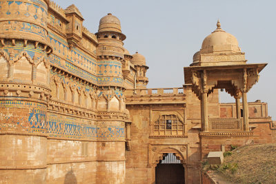 0050 The Hathi Pol gate Man Mandir Palace.jpg