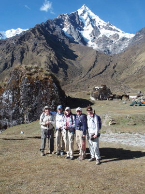 Trek to Colpa Lodge - Our group