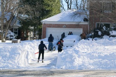 Newstead Blizzard Dig Out  05.jpg
