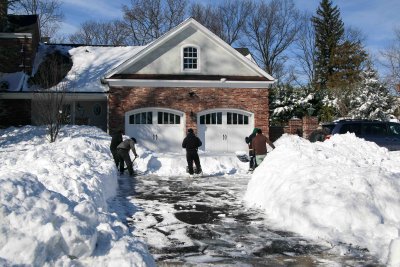 Newstead Blizzard Dig Out  22.jpg