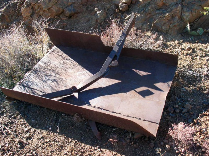 Lot's of Old Iron Around