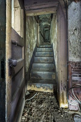 Crypt stairs.jpg