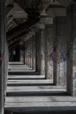 Concrete Central silo funnels