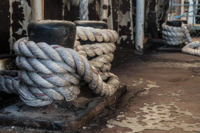 Rope and bollards on the Columbia