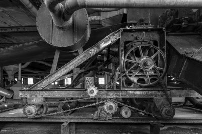 Grain conveyor driver