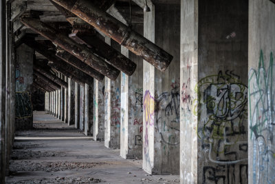 Concrete Central silo funnels