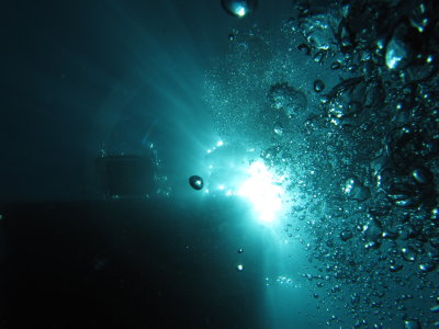 IMG_5559_BoatAndBubbles.JPG
