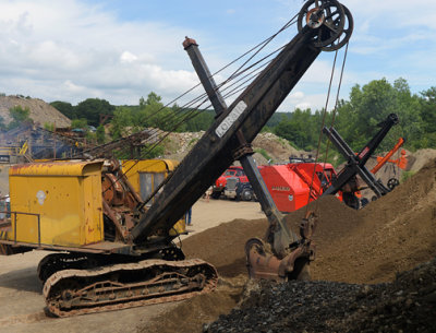 Shovels_1444.jpg