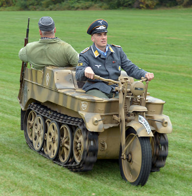 Motorcycle Halftrack_2154.jpg