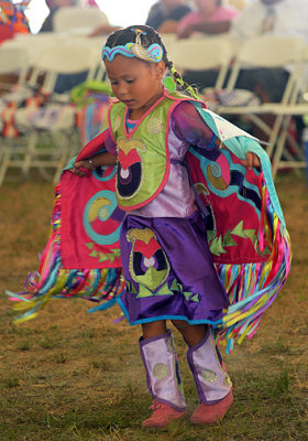 Childrens Shawl Dance_1635.jpg