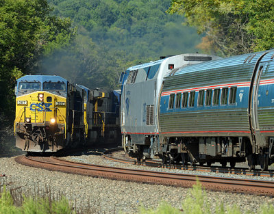 CSX Meets Amtrak_8514.jpg